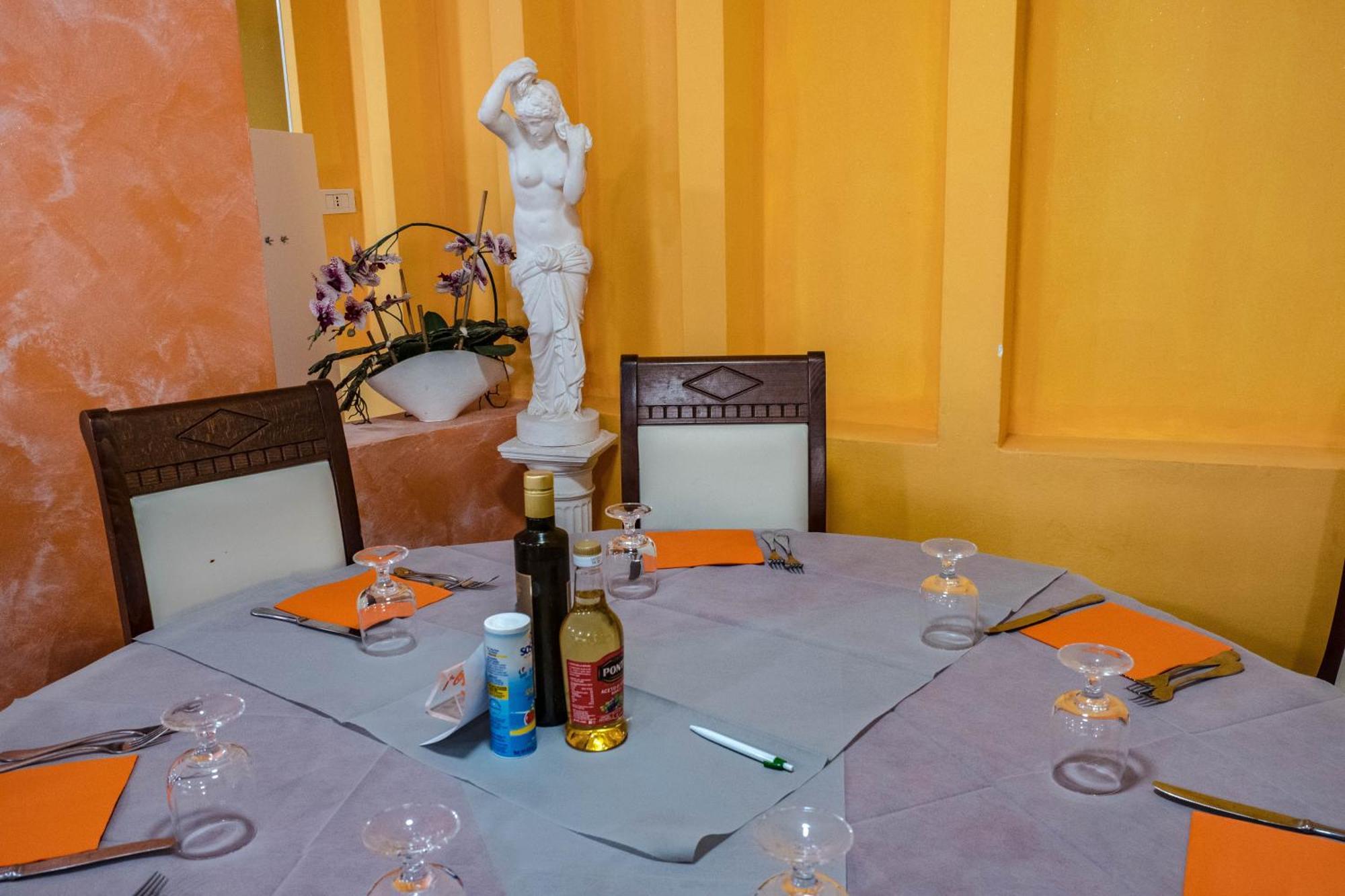 רוזטו דליי אברוצי Hotel Albatros מראה חיצוני תמונה